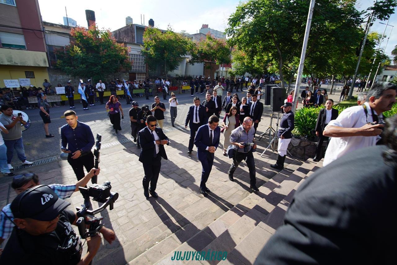 Sadir presentó un plan de USD 230 millones y reveló los logros que blindan a Jujuy de la crisis nacional 23 Sadir presentó un plan de USD 230 millones y reveló los logros que blindan a Jujuy de la crisis nacional 23