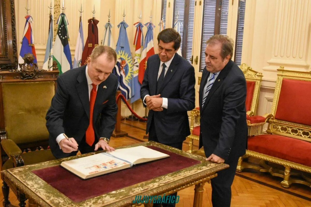 Lamelas eligió Jujuy primero: "Aquí va a haber muchas inversiones de EE. UU." 4 Lamelas eligió Jujuy primero, Aquí va a haber muchas inversiones de EE. UU. 10