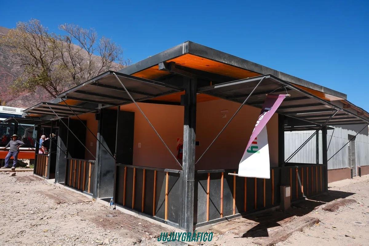 Sadir inauguró el mercado de Maimará en el Tren Solar de la Quebrada: 30 puestos para emprendedores 2 Sadir inauguró el mercado de Maimará en el Tren Solar de la Quebrada, 30 puestos para emprendedores 03