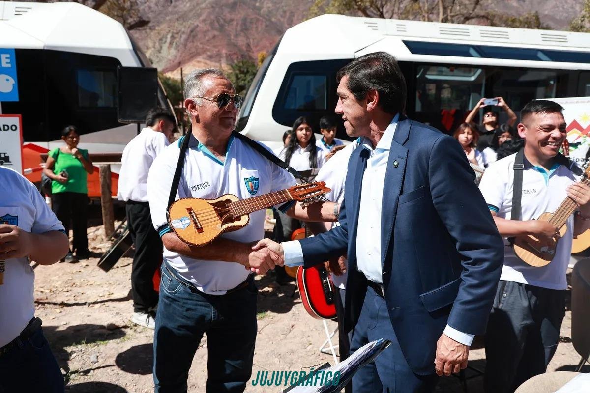 Sadir inauguró el mercado de Maimará en el Tren Solar de la Quebrada: 30 puestos para emprendedores 9 Sadir inauguró el mercado de Maimará en el Tren Solar de la Quebrada, 30 puestos para emprendedores 07