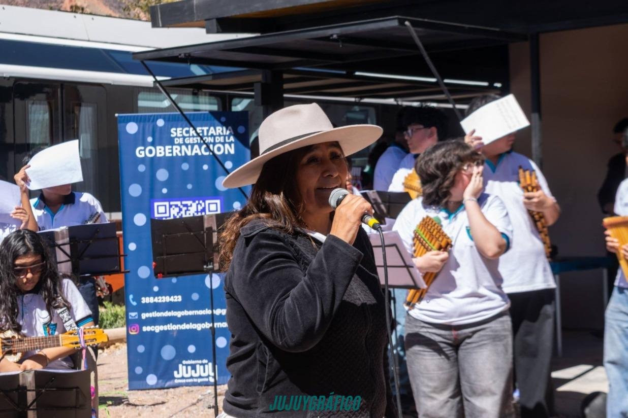 Sadir inauguró el mercado de Maimará en el Tren Solar de la Quebrada, 30 puestos para emprendedores 21 Sadir inauguró el mercado de Maimará en el Tren Solar de la Quebrada, 30 puestos para emprendedores 21