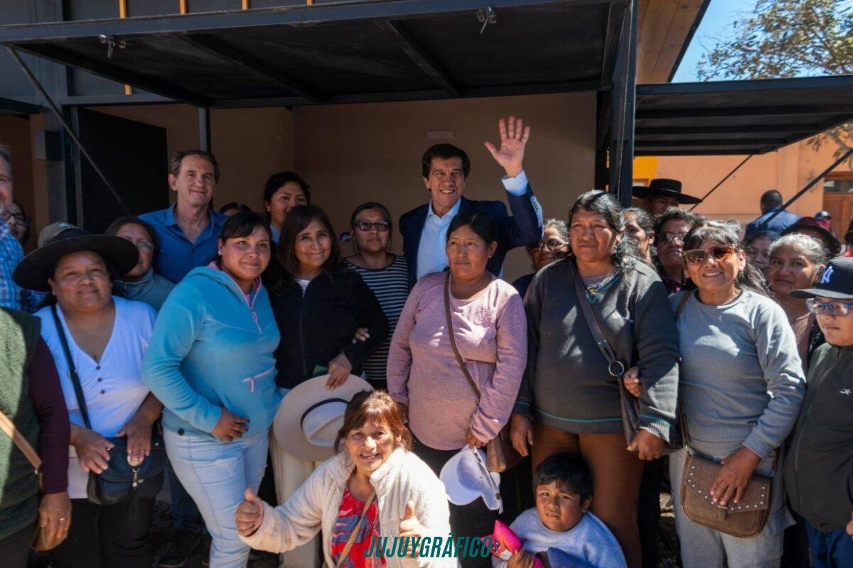 Sadir inauguró el mercado de Maimará en el Tren Solar de la Quebrada: 30 puestos para emprendedores 2 Sadir inauguró el mercado de Maimará en el Tren Solar de la Quebrada, 30 puestos para emprendedores 26
