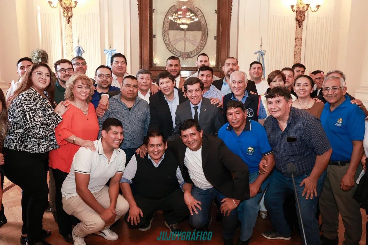Sadir renueva su gabinete, Lazarte en Gobierno y Berdeja a Trabajo con agenda de diálogo y derechos laborales 1 Sadir renueva su gabinete, Lazarte en Gobierno y Berdeja a Trabajo con agenda de diálogo y derechos laborales 1