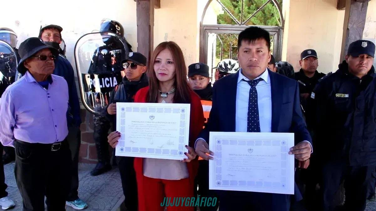 La Justicia aprieta a La Quiaca: multa personal al presidente del Concejo y ultimátum de intervención 10 Marcela López y Gustavo Farfán La Justicia aprieta a La Quiaca, multa personal al presidente del Concejo y ultimátum de intervención 3