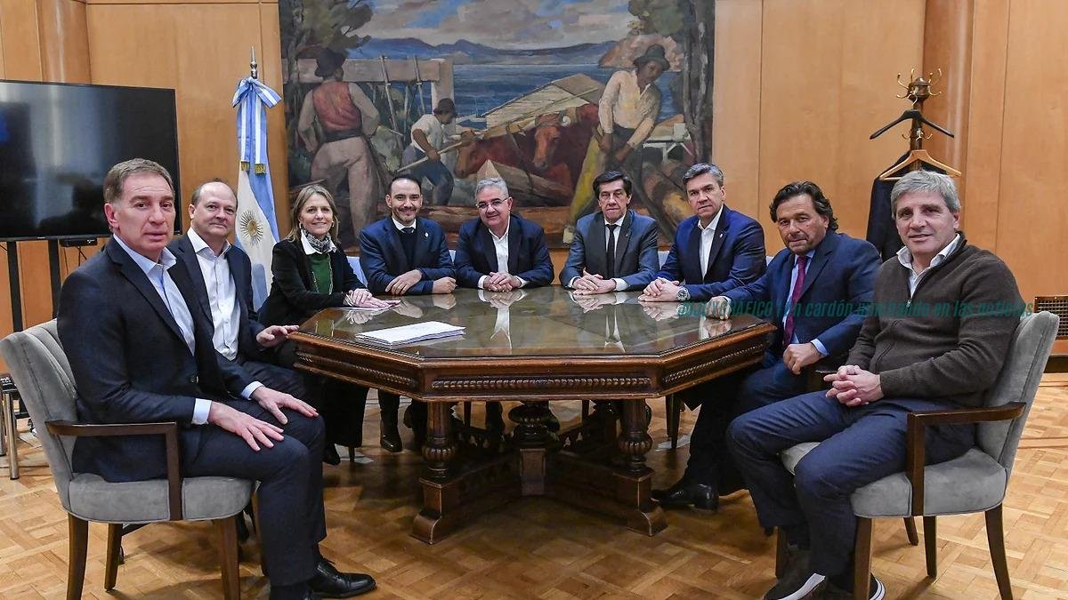Subsidios zonas cálidas: reunión de gobernadores del Norte Grande con Luis Caputo y Diego Santilli en el Palacio de Hacienda Subsidios Zonas Cálidas, Jujuy y el Norte Grande logran un acuerdo histórico con 550 kWh por la factura de luz 1