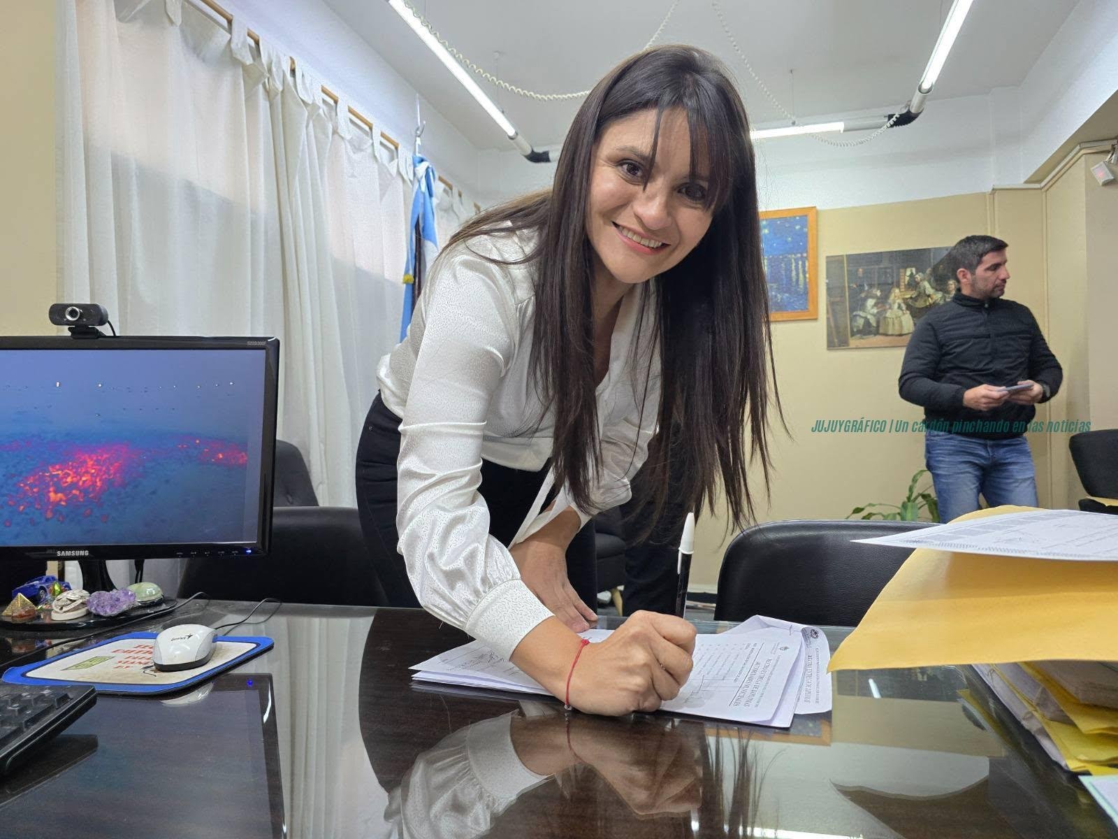 Anahí Paredes Interna libertaria en Jujuy, 17 concejales, foro que explota la tregua y guiño de Karina por 7 votos y u$s 85 millones 192 Anahí Paredes Interna libertaria en Jujuy, 17 concejales, foro que explota la tregua y guiño de Karina por 7 votos y u$s 85 millones 192